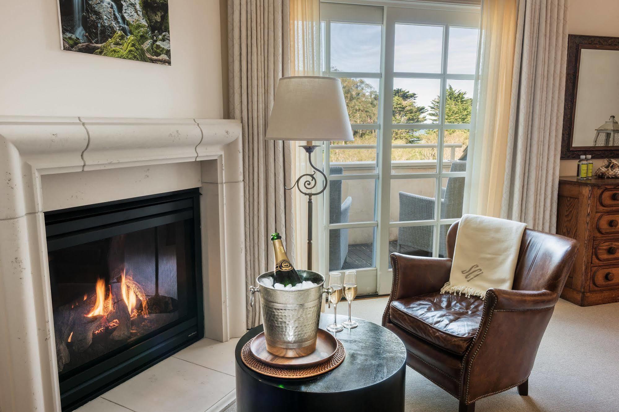 Seal Cove Inn Moss Beach Exterior photo
